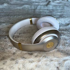 Beats By Dre Studio 3 Wireless Headphones